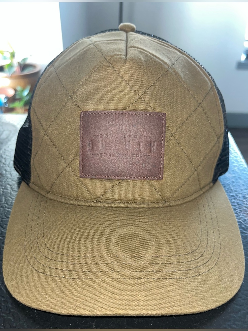 Duluth Trading Co Quilted Trucker Hat with Leather Patch New